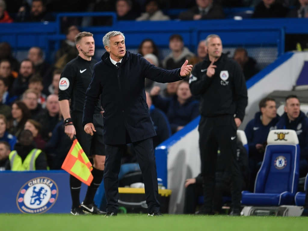 穆里尼奥赛后怒斥裁判‘傲慢’,感叹全世界都在针对他